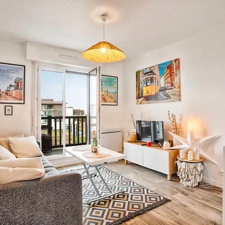7bis Apartment *